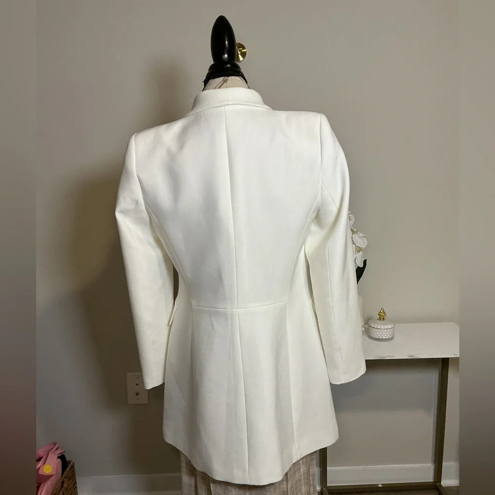 Zara Elegant White Double-Breasted Women's Coat - Picture 3 of 8